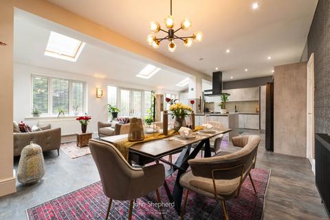 West Winds Barkers Lane, Wythall, Birmingham, B47 6BU