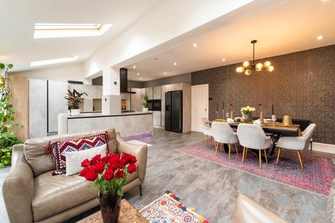 West Winds Barkers Lane, Wythall, Birmingham, B47 6BU