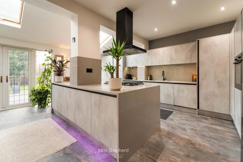 West Winds Barkers Lane, Wythall, Birmingham, B47 6BU