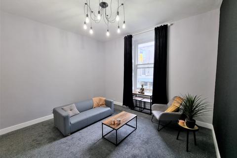 2 bedroom flat to rent, Union Street, City Centre, Aberdeen, AB10