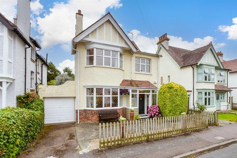 5 bedroom detached house for sale, Earlsfield Road, Hythe, Kent