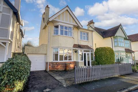 5 bedroom detached house for sale, Earlsfield Road, Hythe, Kent