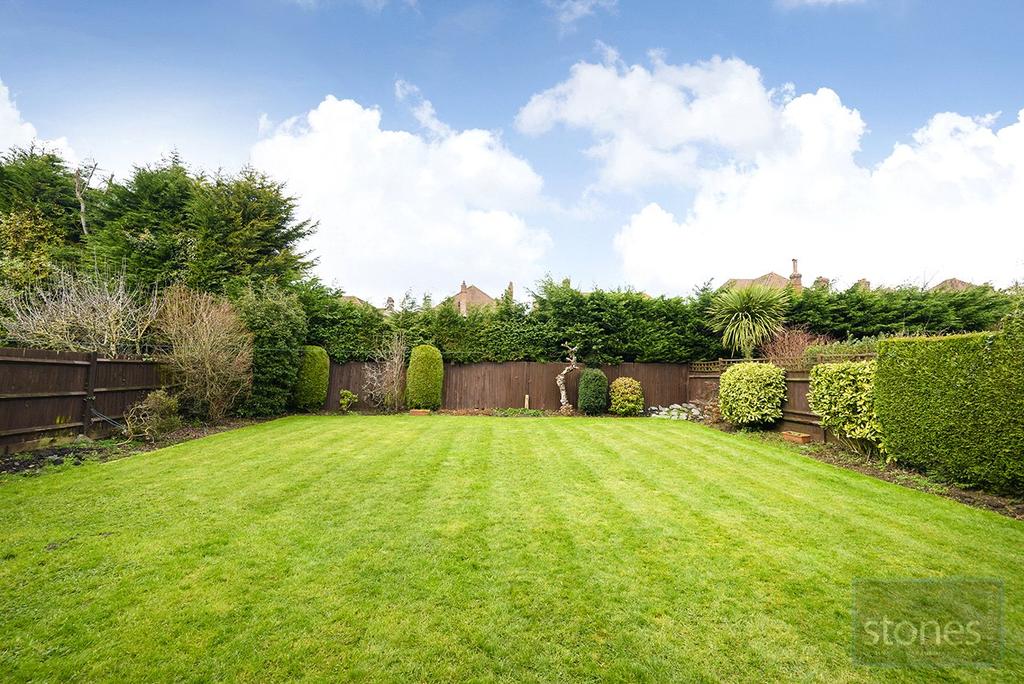 Dorset Drive, Edgware, HA8 4 bed property - £1,200,000