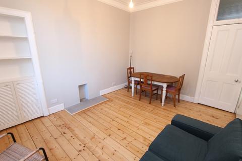 2 bedroom flat to rent, Rodney Street, Canonmills, Edinburgh, EH7