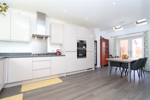 35 Angus Way, Whitehouse, Milton Keynes, MK8 1AT