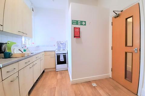 House share to rent, Holmes Road, Kentish Town