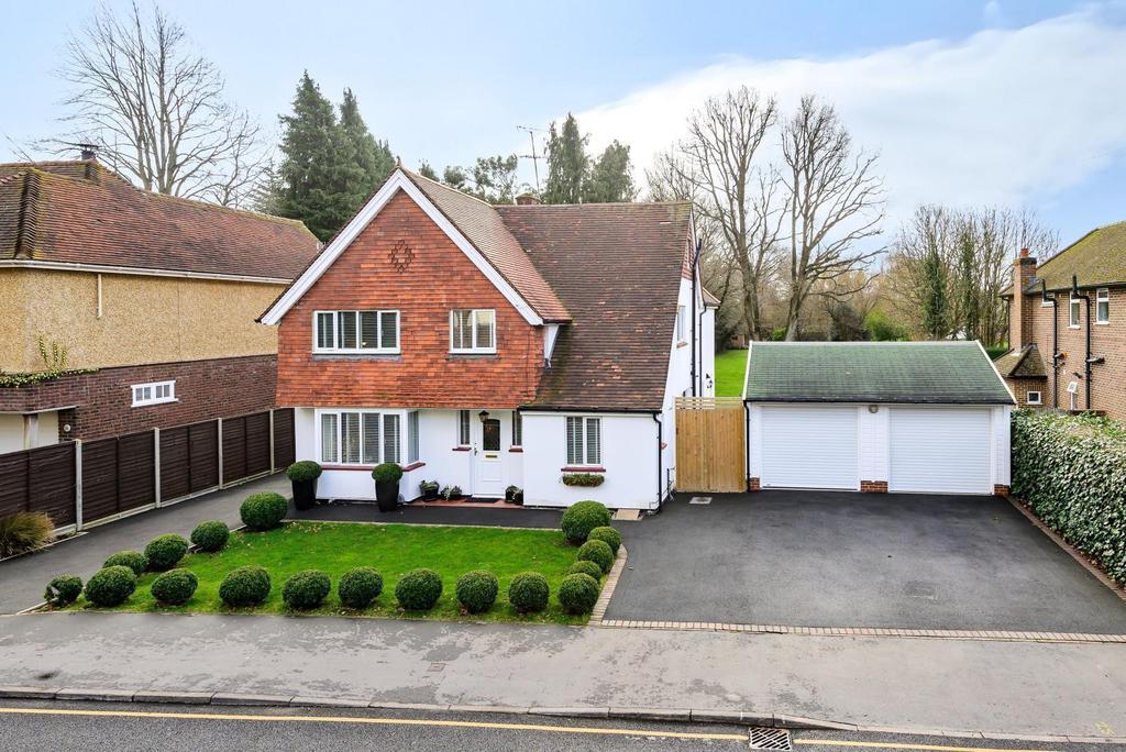 White Rose Lane, Woking, GU22 4 bed detached house £1,450,000
