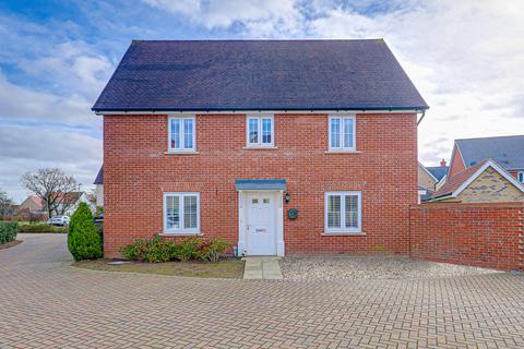 13 Beehive Lane, Hawkwell, Hockley, SS5 4FG
