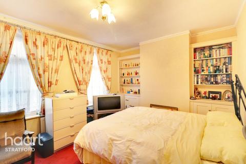 75 Caistor Park Road, London, E15 3PS