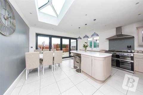 Lakeside, Rainham, RM13