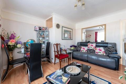 6 Parchmore Way, Thornton Heath, CR7 8HL