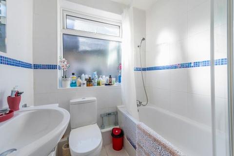 6 Parchmore Way, Thornton Heath, CR7 8HL