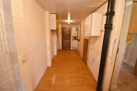 71 Stroud Road, Shirley, Solihull, B90 2JT