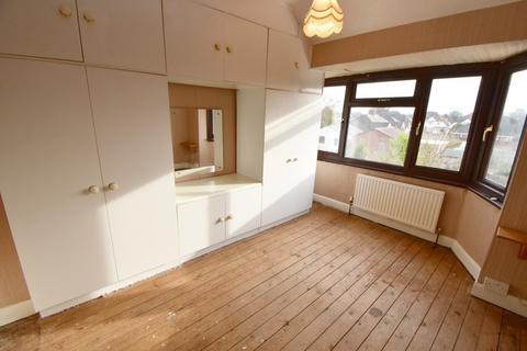 71 Stroud Road, Shirley, Solihull, B90 2JT