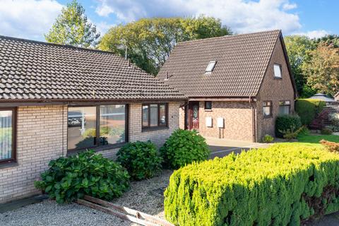 2 bedroom semi-detached bungalow to rent, Downs Crescent, Alloa FK10