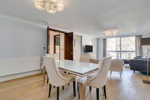 3 bedroom apartment to rent, Rutland Gate, Knightsbridge SW7