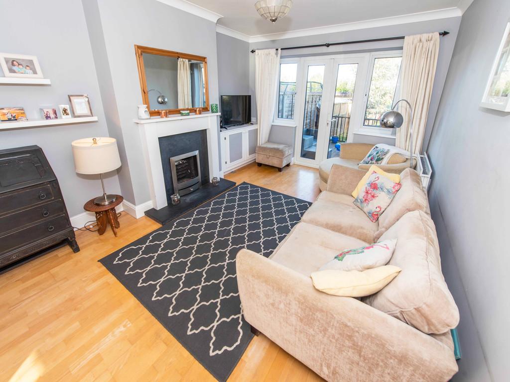Westmead Road, Sutton 3 bed semidetached house £660,000