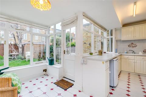 18 Silverton Road, London, W6 9NY