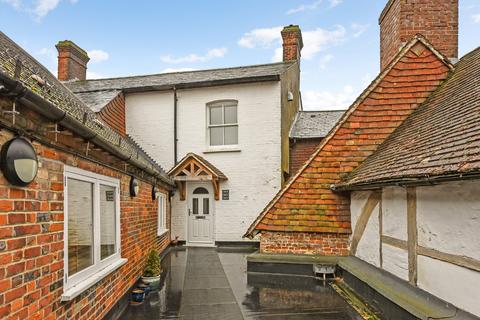 2 bedroom flat for sale, Loes Alley, High Street, Alton, Hampshire