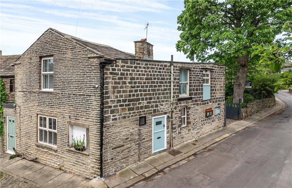 Victoria Street, Micklethwaite, Bingley 4 bed detached house £460,000