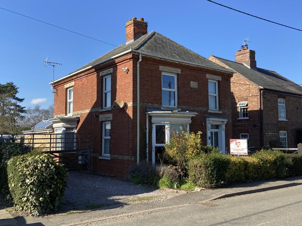 Hallgate, Moulton 5 bed detached house for sale £325,000