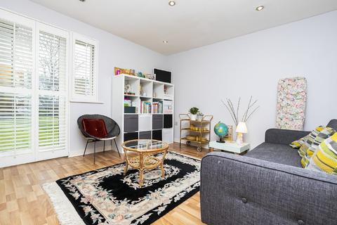 31 Clementine Walk, Woodford Green, IG8 9GT