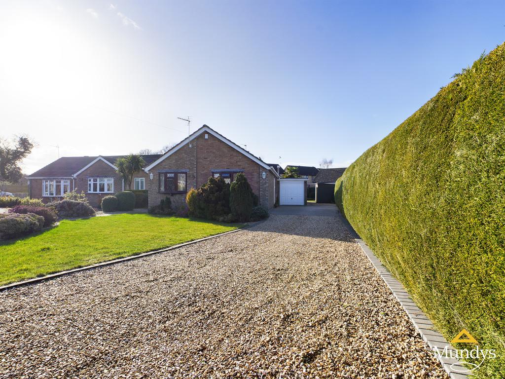 Eastfield Close, Welton, Lincoln 3 bed detached bungalow £325,000
