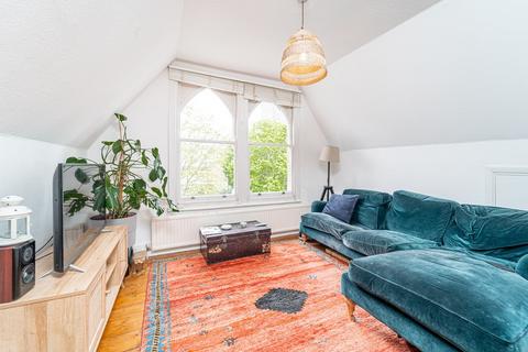 65c Crouch Hill, London, N4 4AJ
