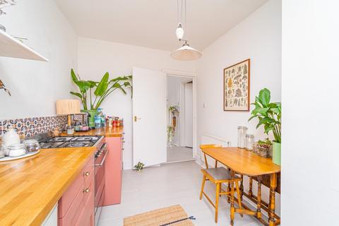 65c Crouch Hill, London, N4 4AJ