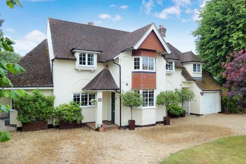 Little Beeches Cobham Way, East Horsley, Leatherhead, KT24 5BH