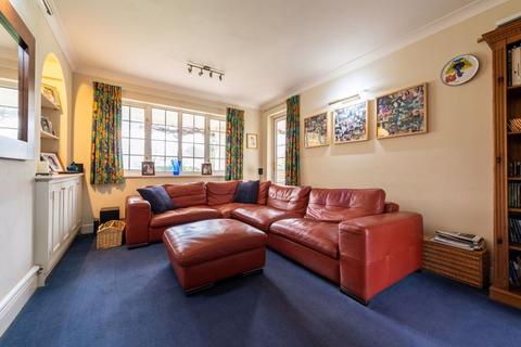 Little Beeches Cobham Way, East Horsley, Leatherhead, KT24 5BH