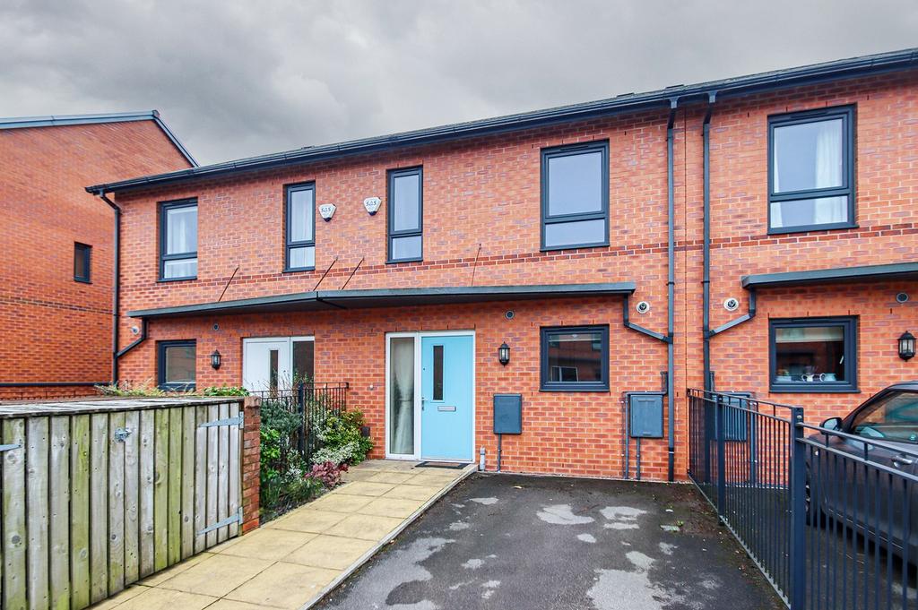 Brompton Road, Stretford, Manchester, M32 2 bed terraced house £230,000