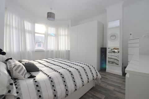 12 Britannia Avenue, Luton, LU3 1XD