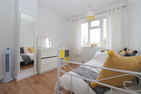 12 Britannia Avenue, Luton, LU3 1XD