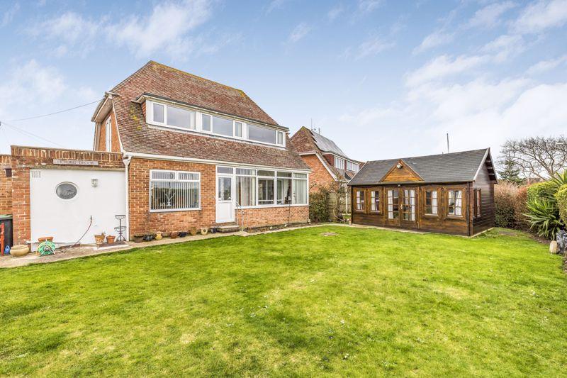 Havant Road, Hayling Island 3 bed detached house £579,000