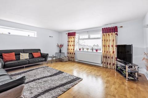 4 bedroom detached house for sale - Elgin Crescent, Caterham CR3