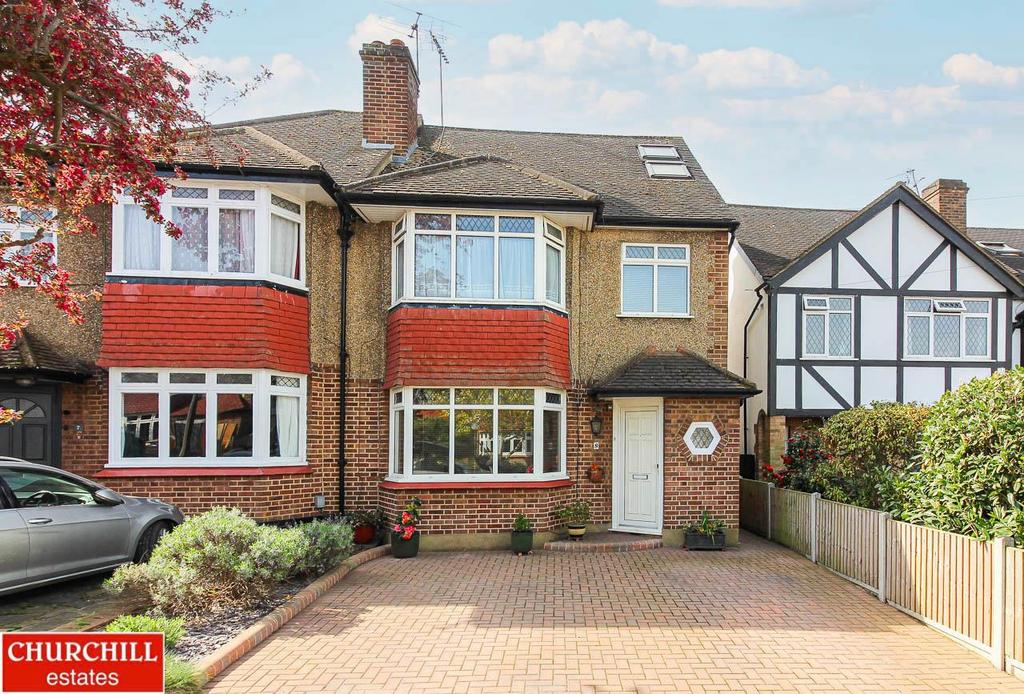 Devon Close, Buckhurst Hill 4 bed semidetached house £850,000