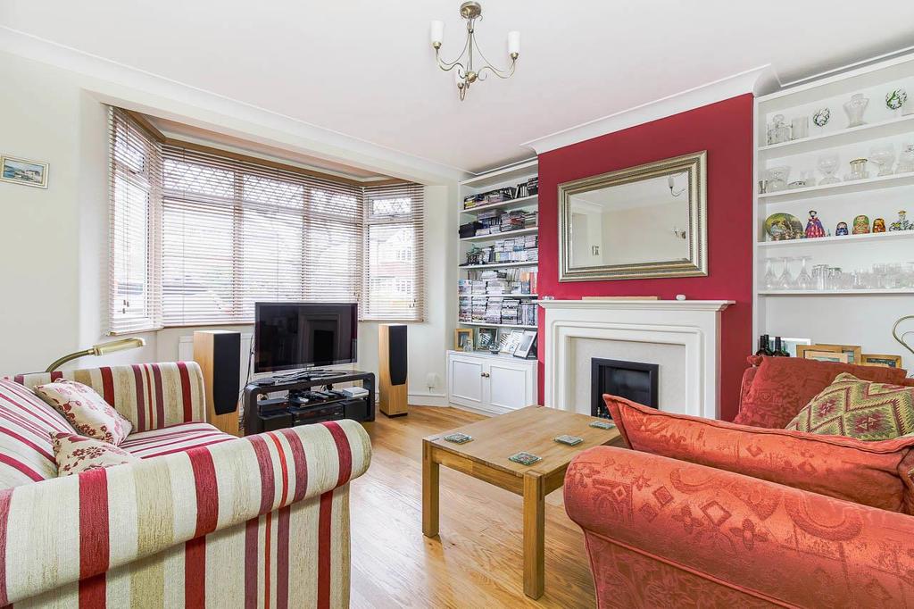Devon Close, Buckhurst Hill 4 bed semidetached house £850,000