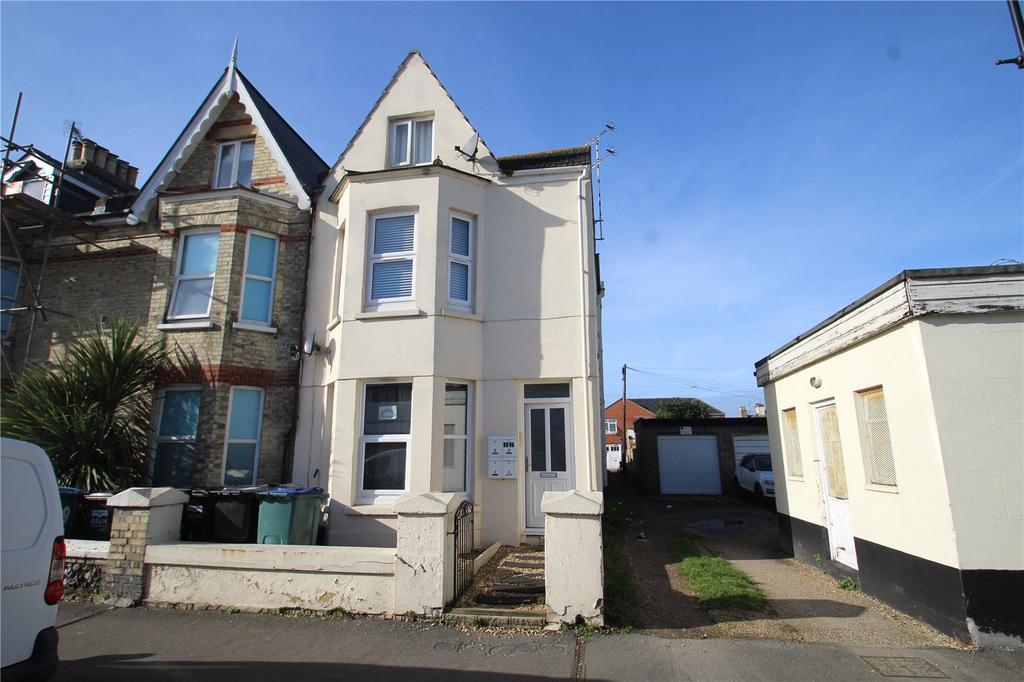 Bayford Road, Littlehampton, West Sussex 1 bed apartment £750 pcm (£