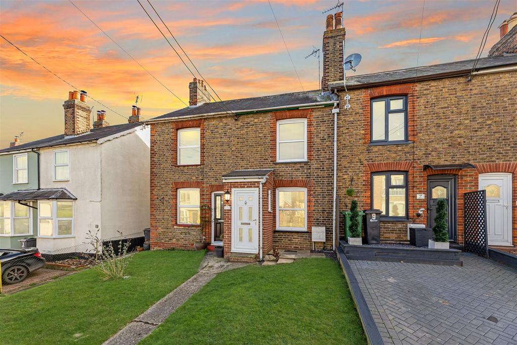 Tidings Hill, Halstead 2 bed terraced house £245,000