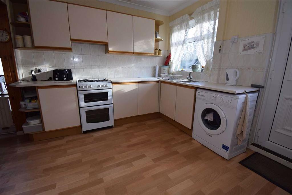 Hexham Avenue, Hebburn 2 bed end of terrace house £98,000