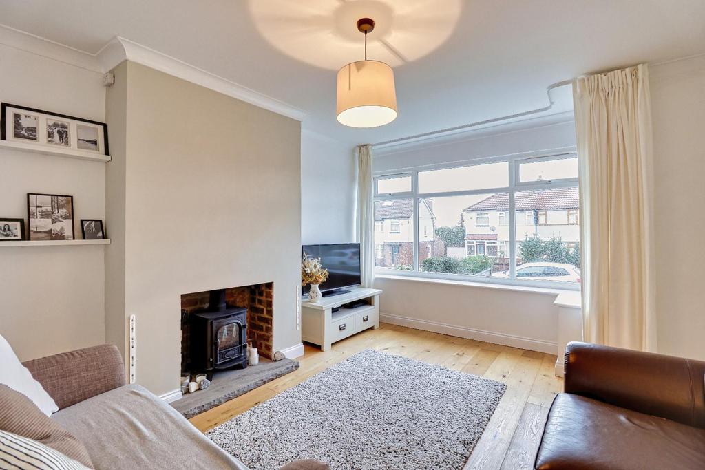 Carr Hill Road, Calverley, Pudsey 3 bed semidetached house £350,000