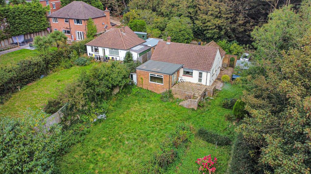 St Helens Park Road, Hastings 2 bed detached bungalow for sale £450,000