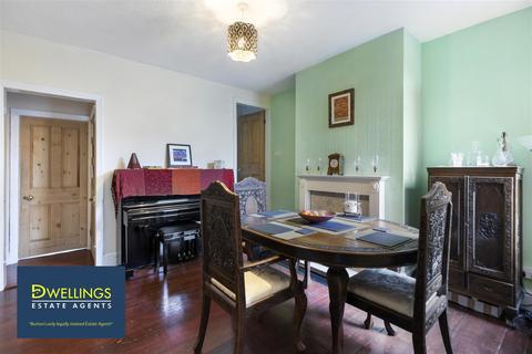 98 Ferry Street, Burton-on-trent, DE15 9EY