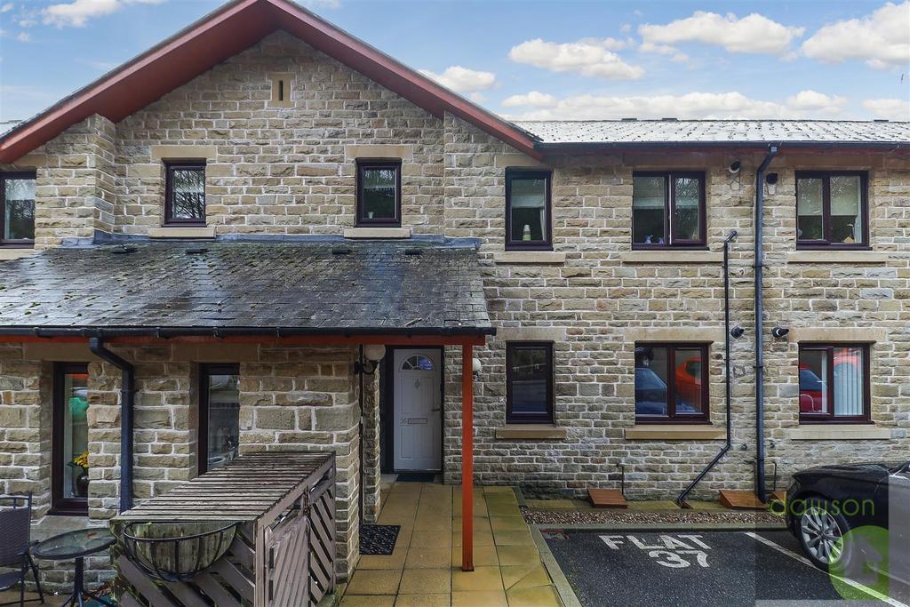 Fox Court, Greetland, Halifax 2 bed apartment £100,000