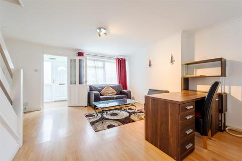 40 Burden Way, Guildford, GU2 9RD