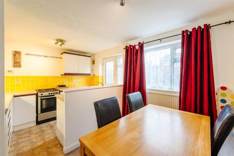 40 Burden Way, Guildford, GU2 9RD
