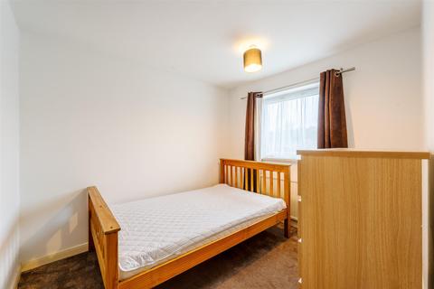 40 Burden Way, Guildford, GU2 9RD