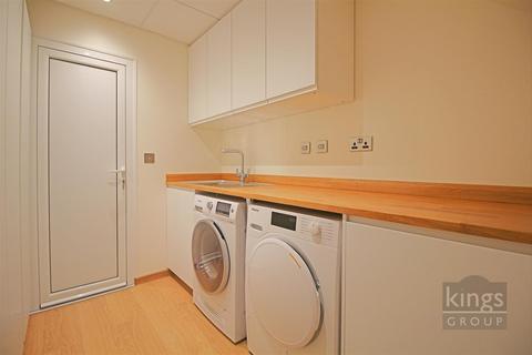 108 Perry Spring, Harlow, CM17 9DJ