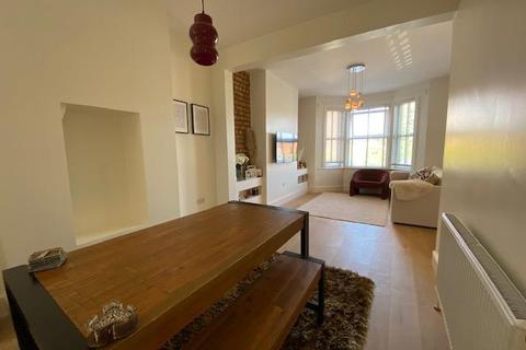 7 Edinburgh Road, Northampton, NN2 6PH